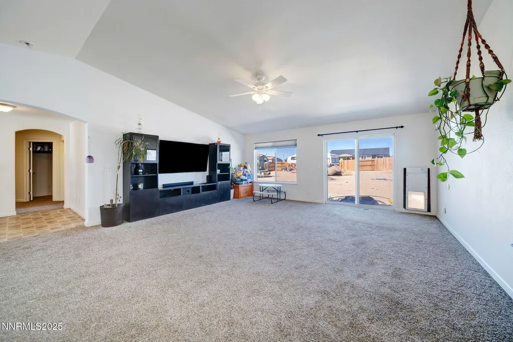 3175 Snowberry Silver Springs NV 89429