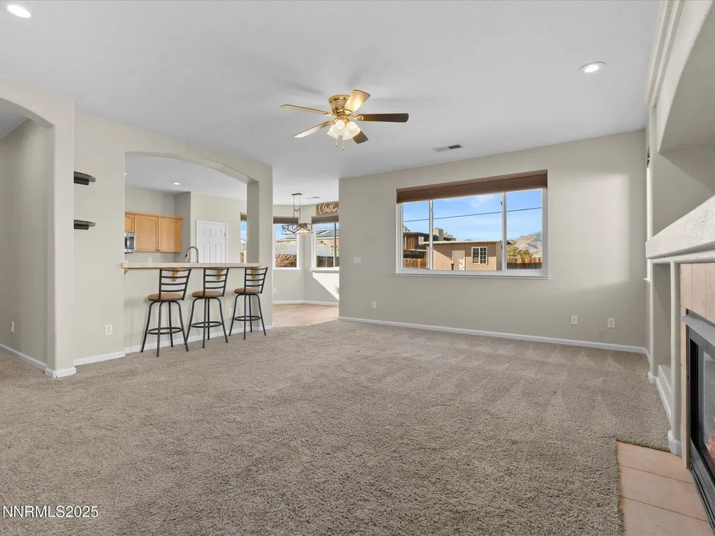 327 Valley Vista Dayton NV 89403