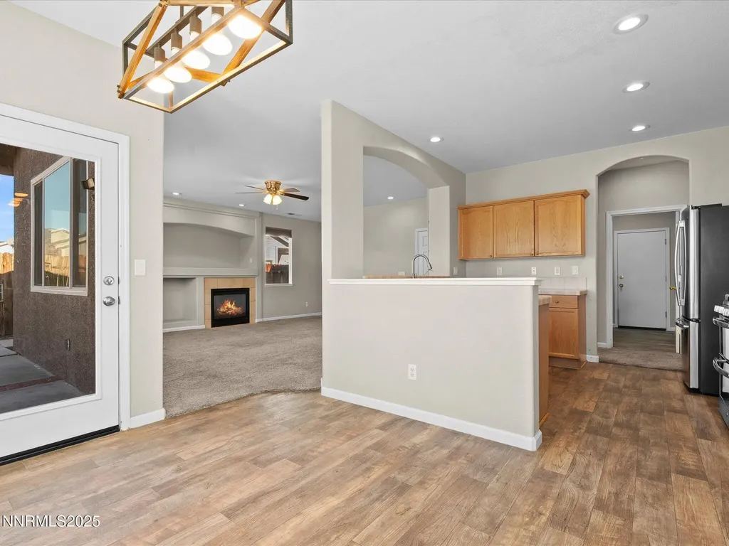 327 Valley Vista Dayton NV 89403