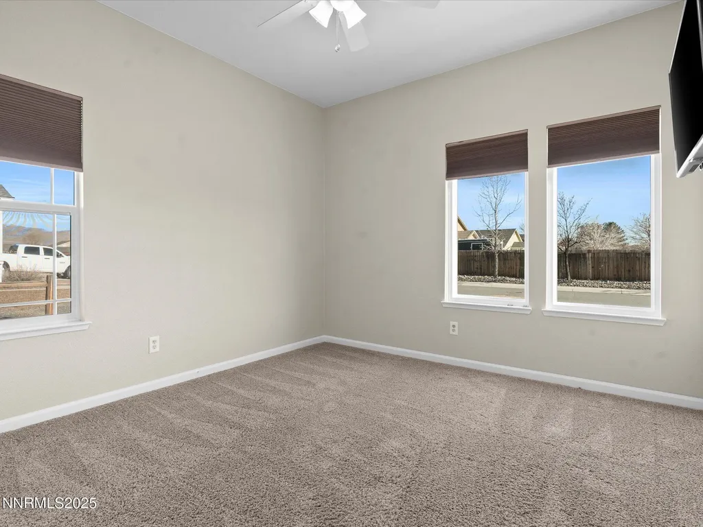 327 Valley Vista Dayton NV 89403