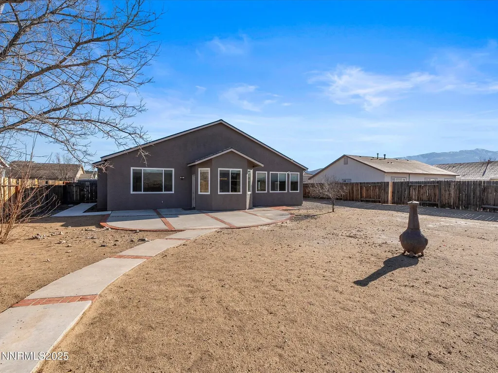 327 Valley Vista Dayton NV 89403