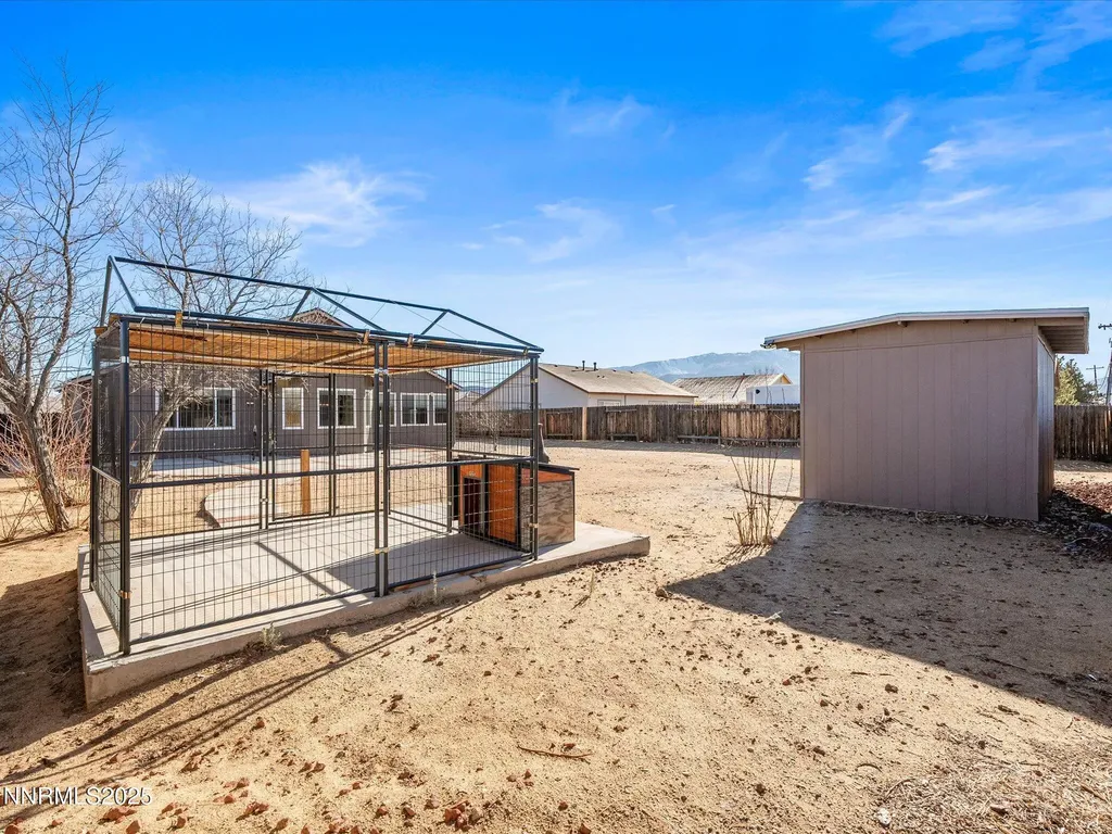 327 Valley Vista Dayton NV 89403
