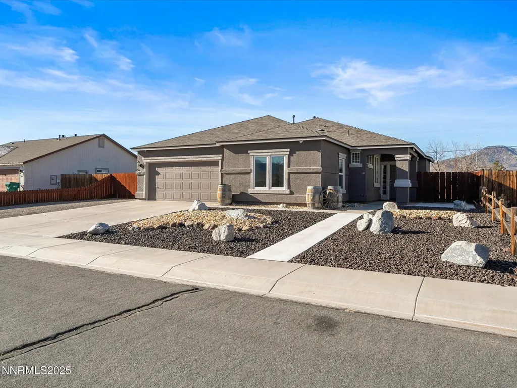 327 Valley Vista Dayton NV 89403