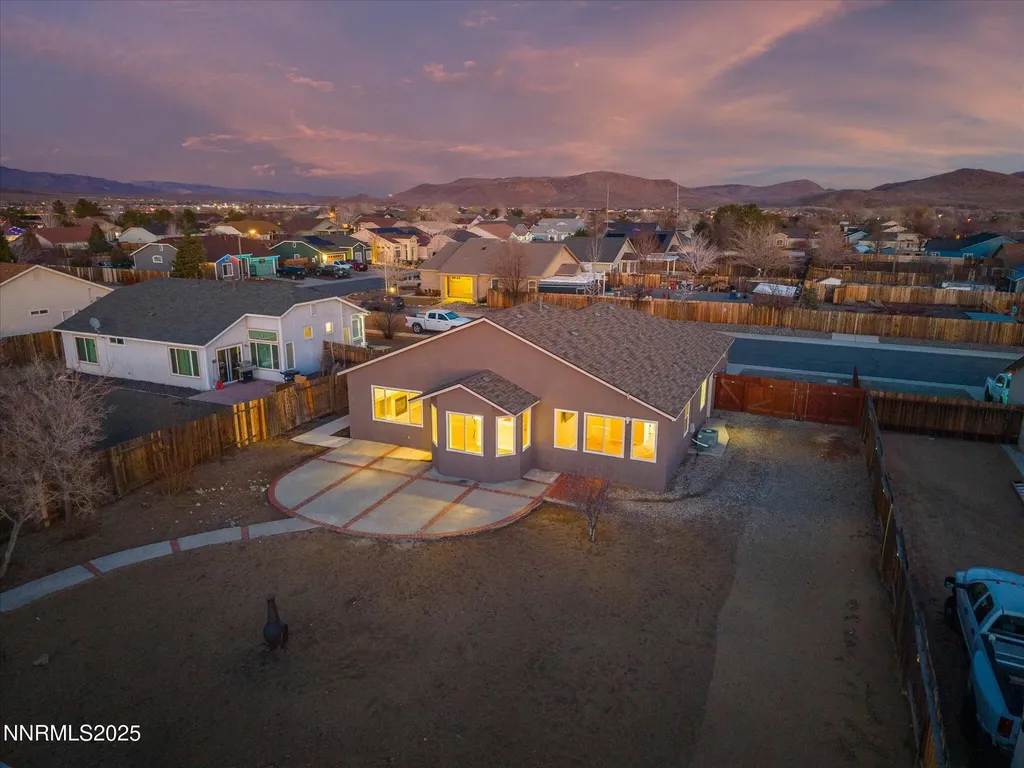 327 Valley Vista Dayton NV 89403