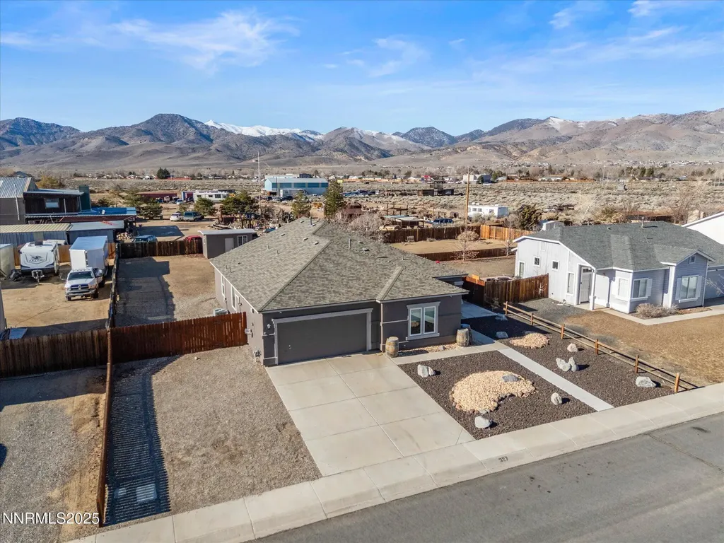 327 Valley Vista Dayton NV 89403