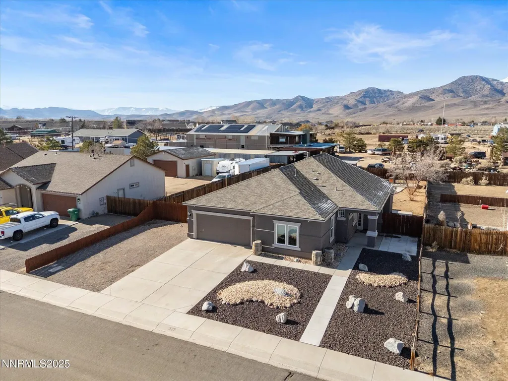 327 Valley Vista Dayton NV 89403