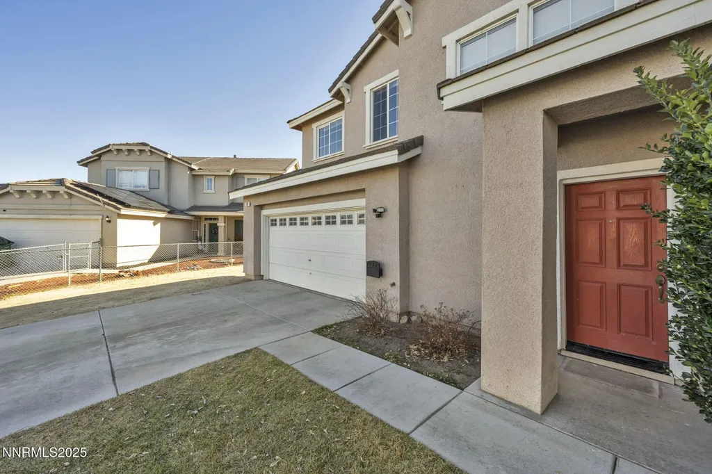 119 Red Oak Fernley NV 89408