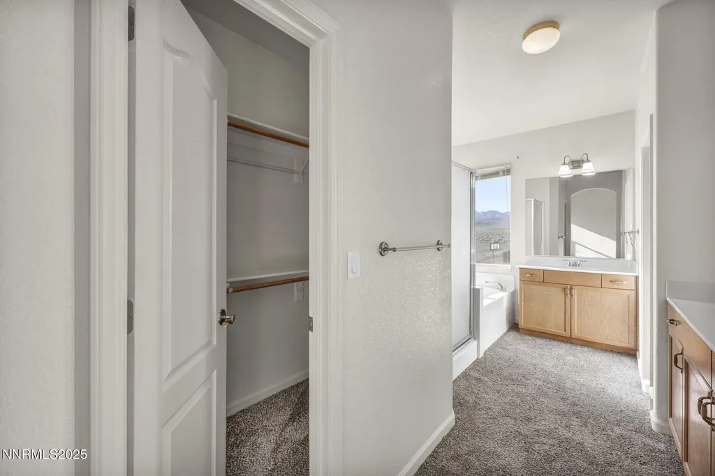 119 Red Oak Fernley NV 89408