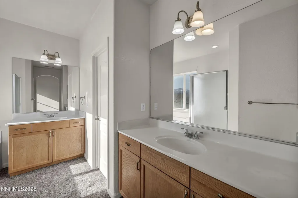 119 Red Oak Fernley NV 89408