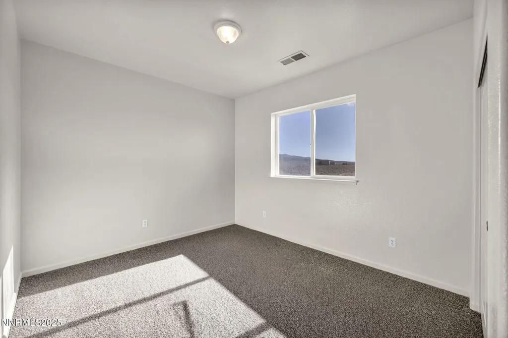 119 Red Oak Fernley NV 89408