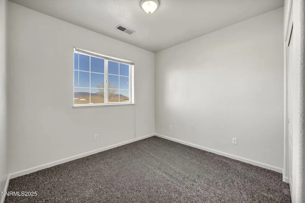 119 Red Oak Fernley NV 89408