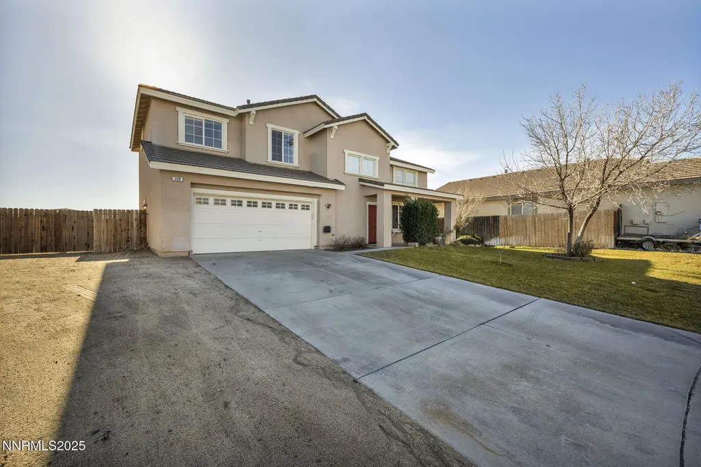 119 Red Oak Fernley NV 89408
