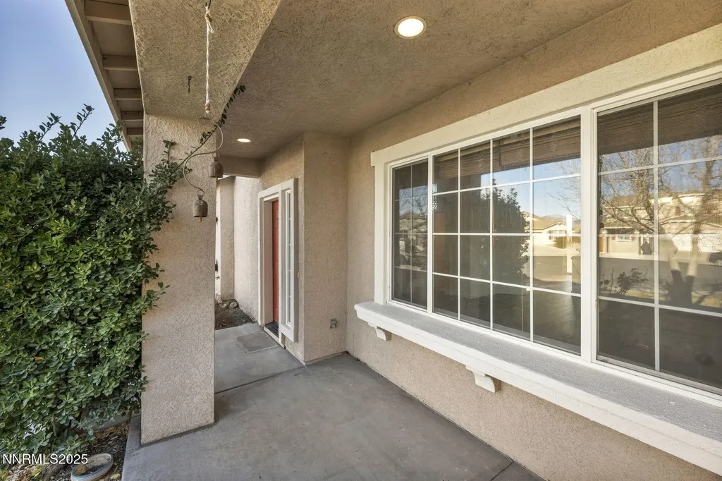 119 Red Oak Fernley NV 89408