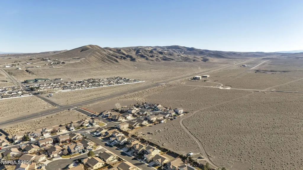 119 Red Oak Fernley NV 89408