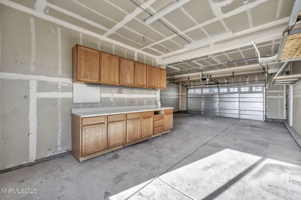 119 Red Oak Fernley NV 89408