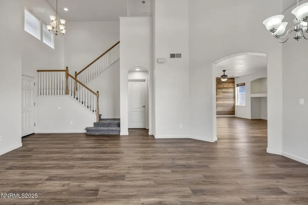 119 Red Oak Fernley NV 89408