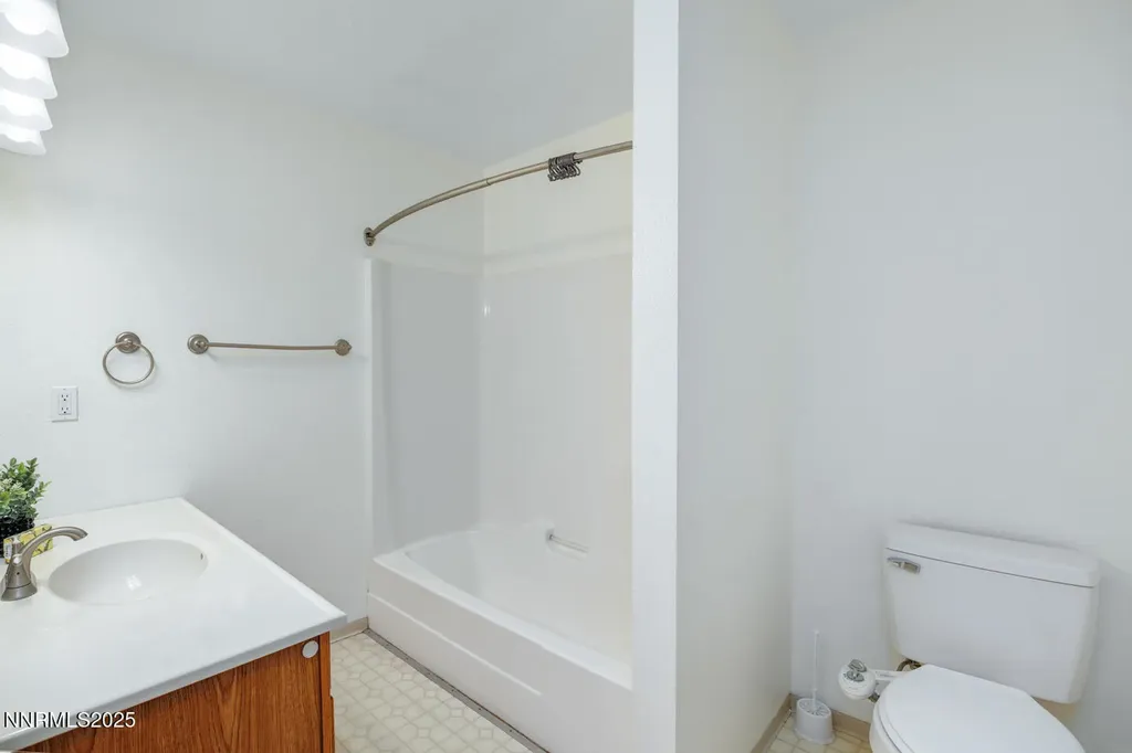 206 Dianna Fallon NV 89406
