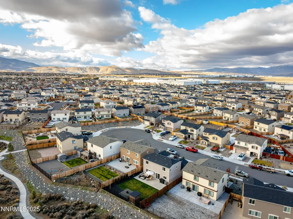 626 Coyote Bluff Reno NV 89506
