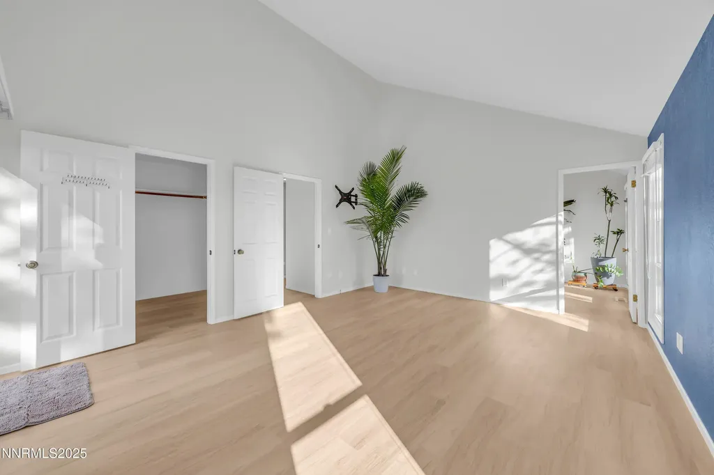 25 El Caballo Sparks NV 89441