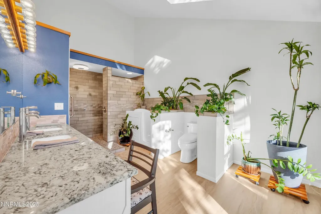 25 El Caballo Sparks NV 89441