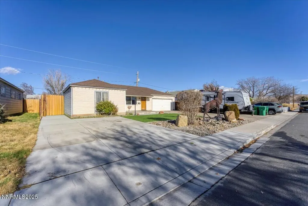1250 Oxford Sparks NV 89431