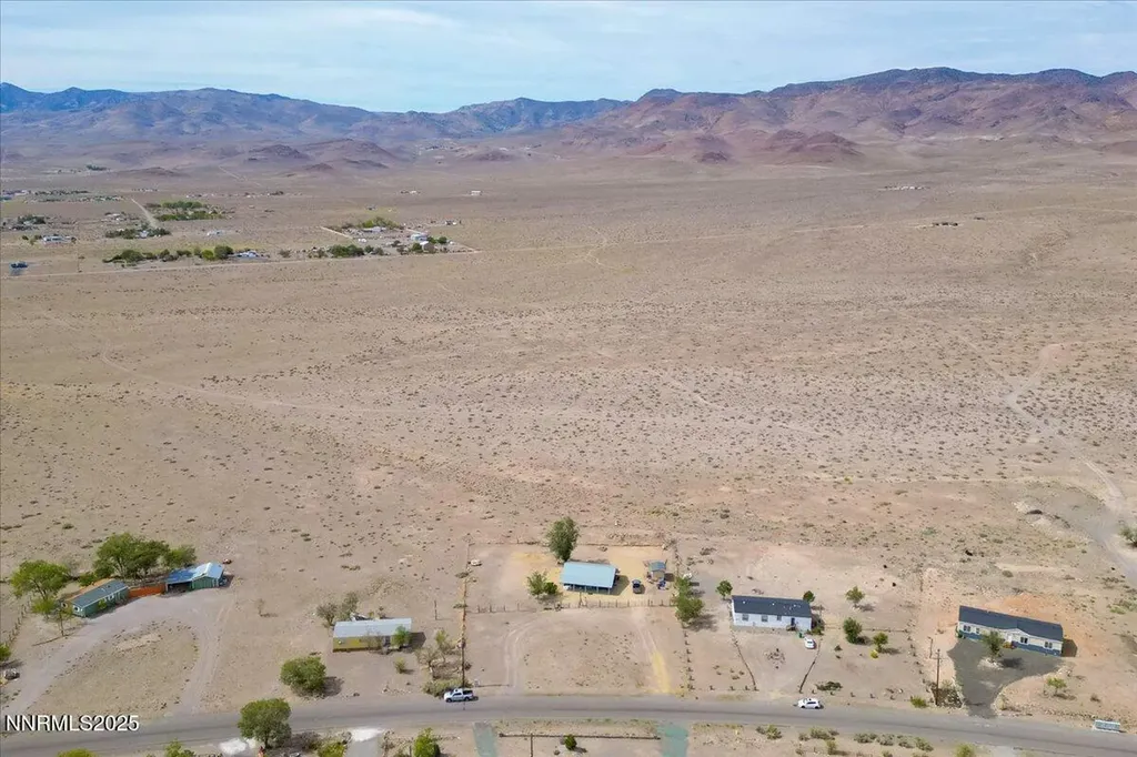 4895 Cheyenne Stagecoach NV 89429