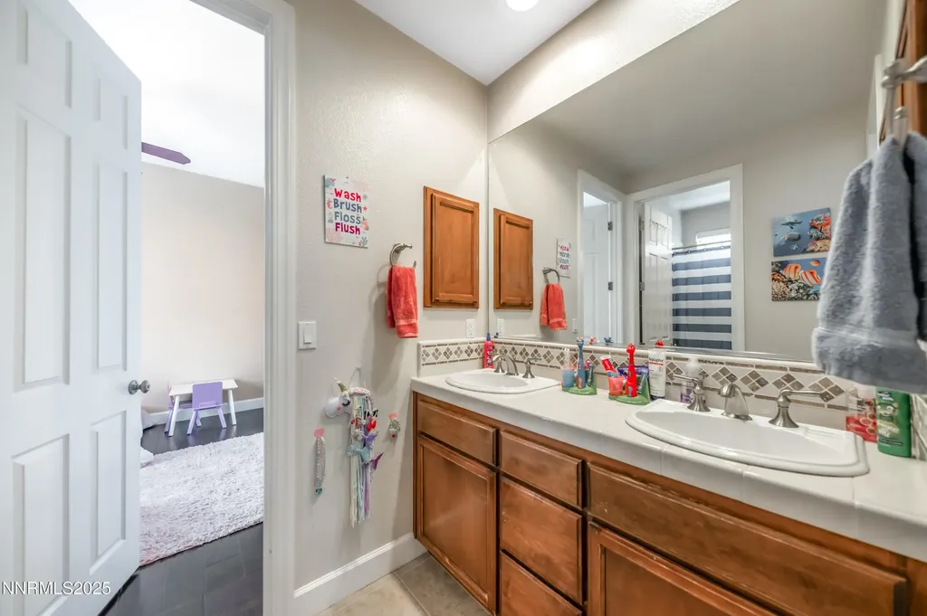 1855 Graysburg Reno NV 89523
