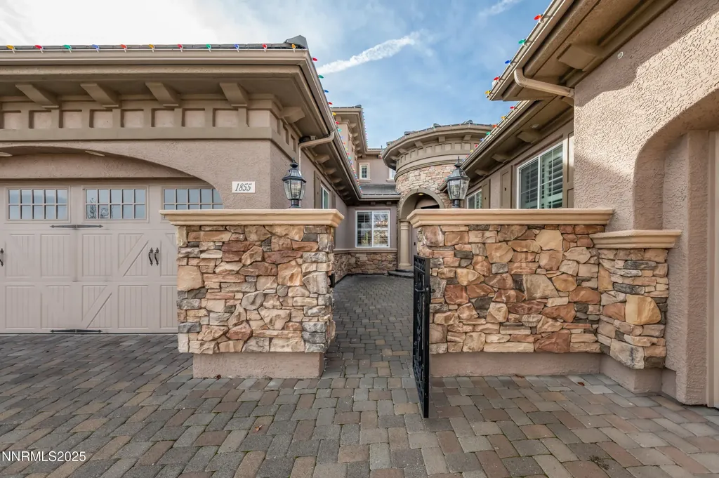 1855 Graysburg Reno NV 89523
