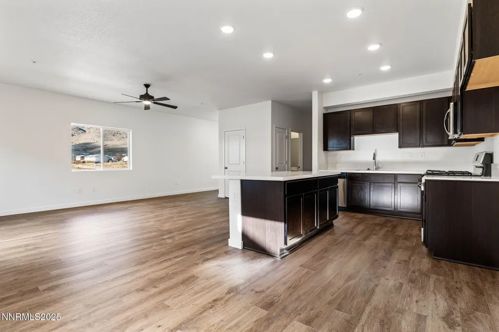 343 Halite Dayton NV 89403