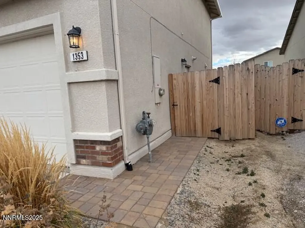 1353 Stock Horse Sparks NV 89436