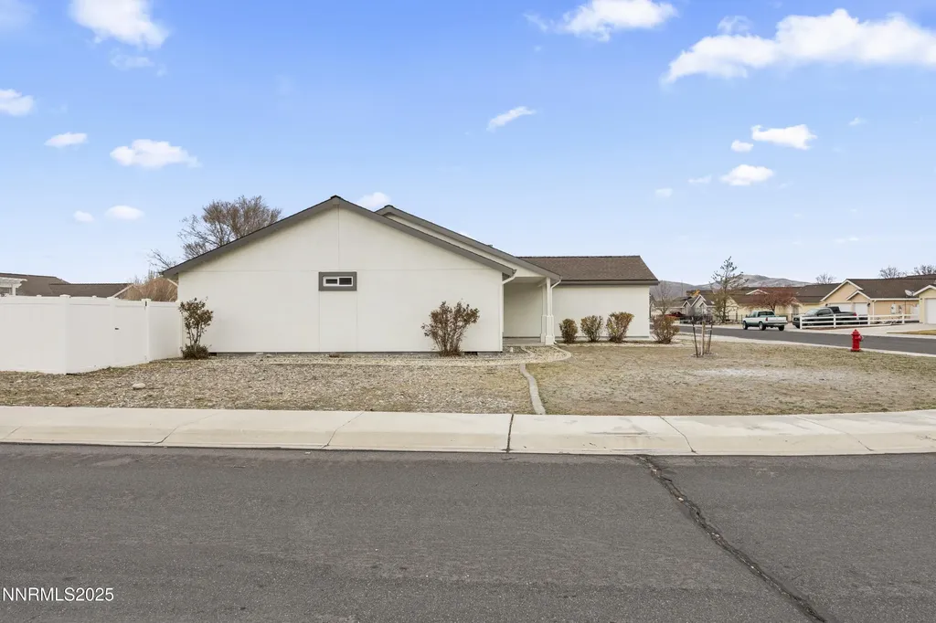 1418 Red Bluff Fernley NV 89408