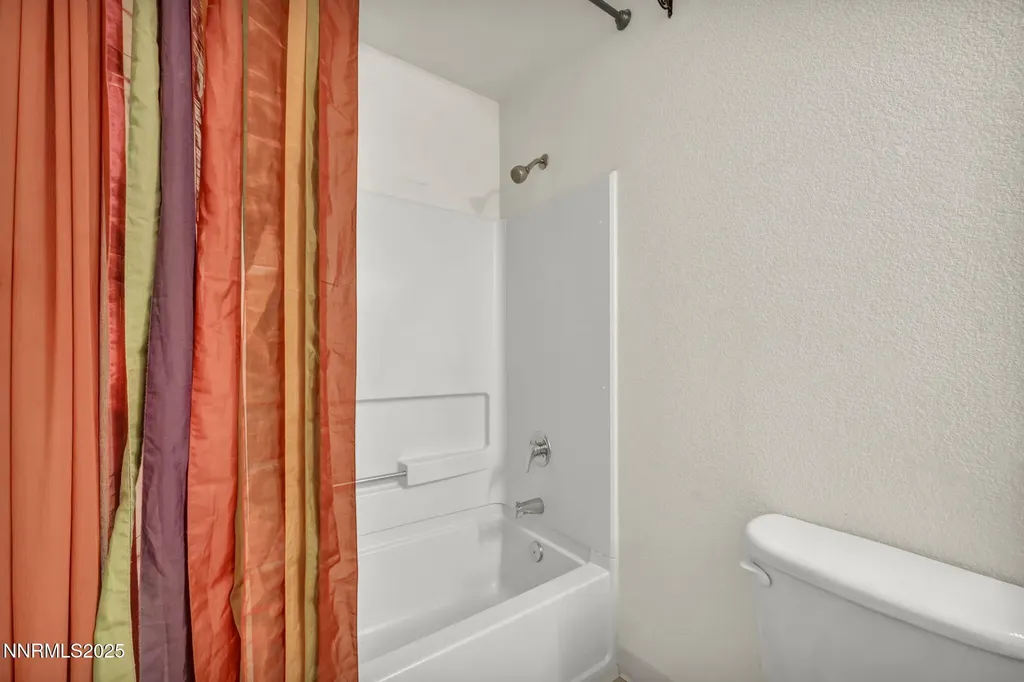 18120 Hazelnut Reno NV 89508