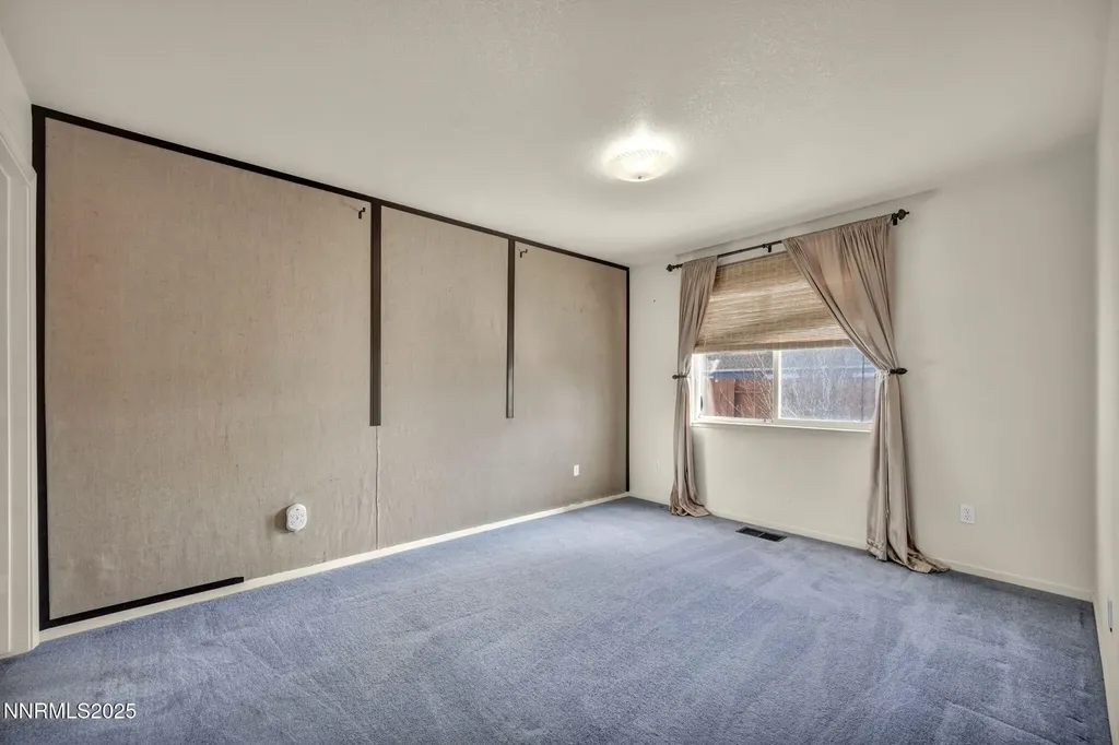 18120 Hazelnut Reno NV 89508