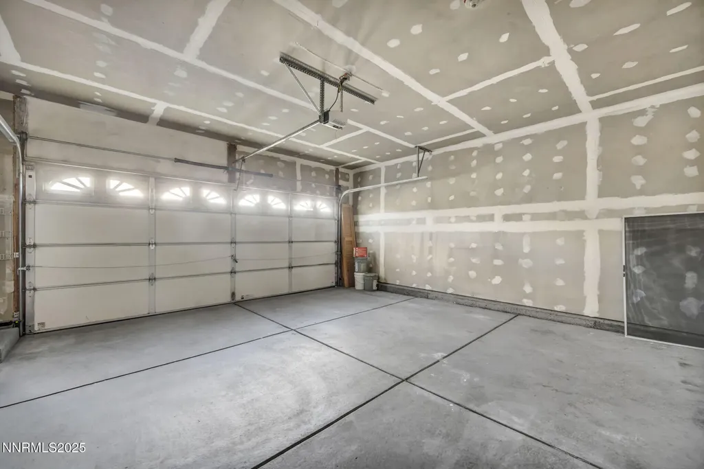 18120 Hazelnut Reno NV 89508