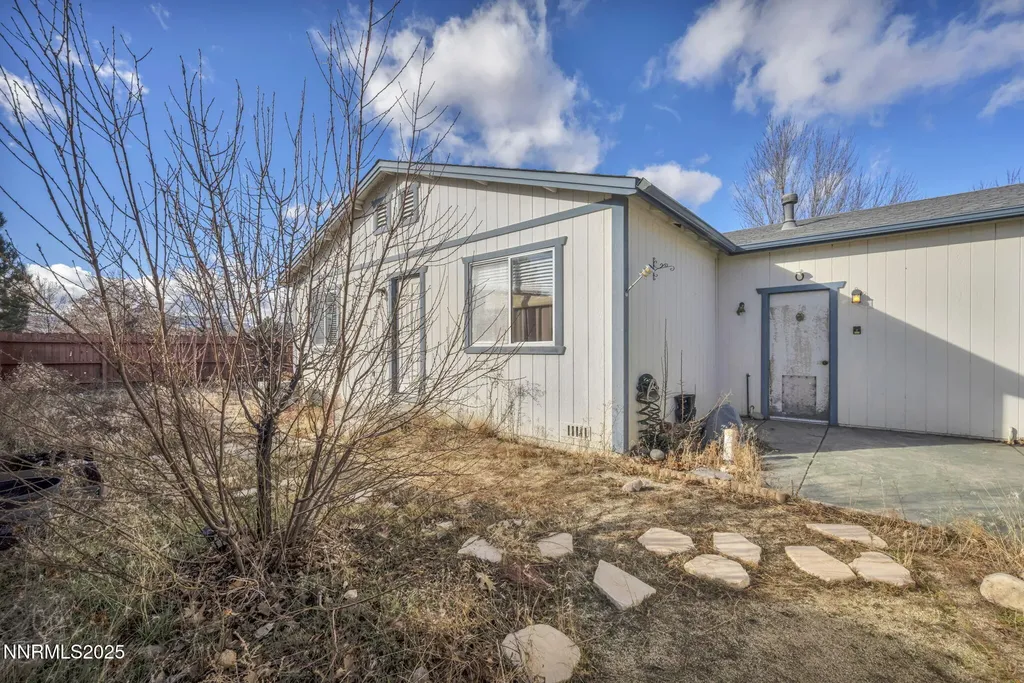 18120 Hazelnut Reno NV 89508