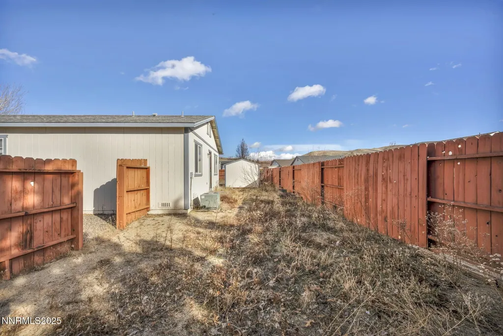 18120 Hazelnut Reno NV 89508