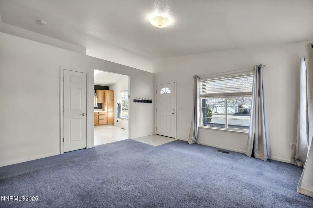 18120 Hazelnut Reno NV 89508