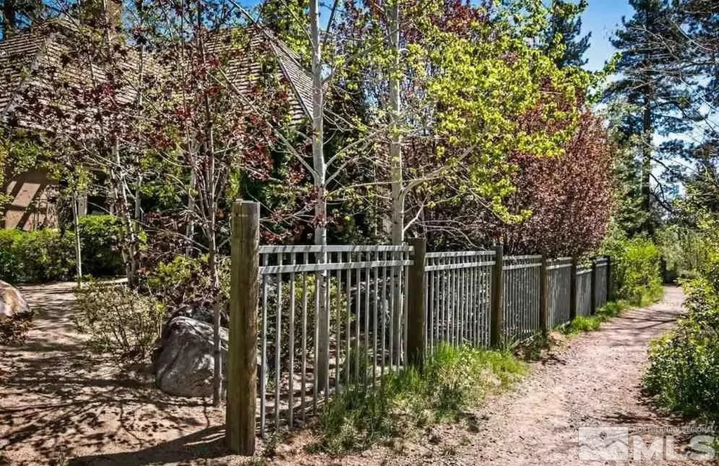 6574 Champetre Reno NV 89511