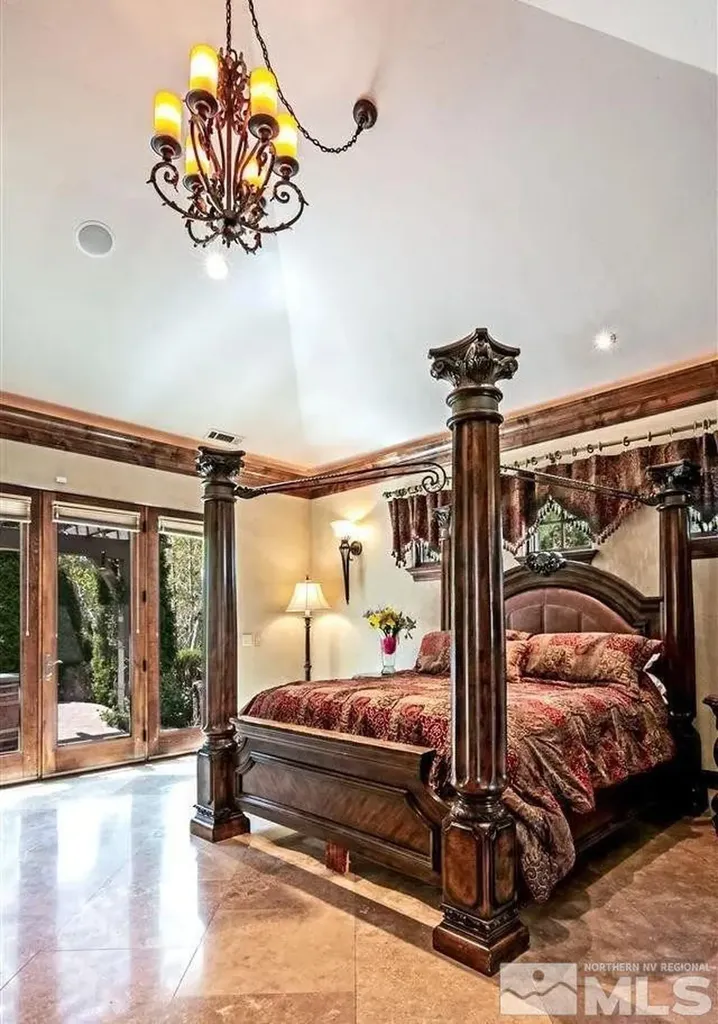 6574 Champetre Reno NV 89511