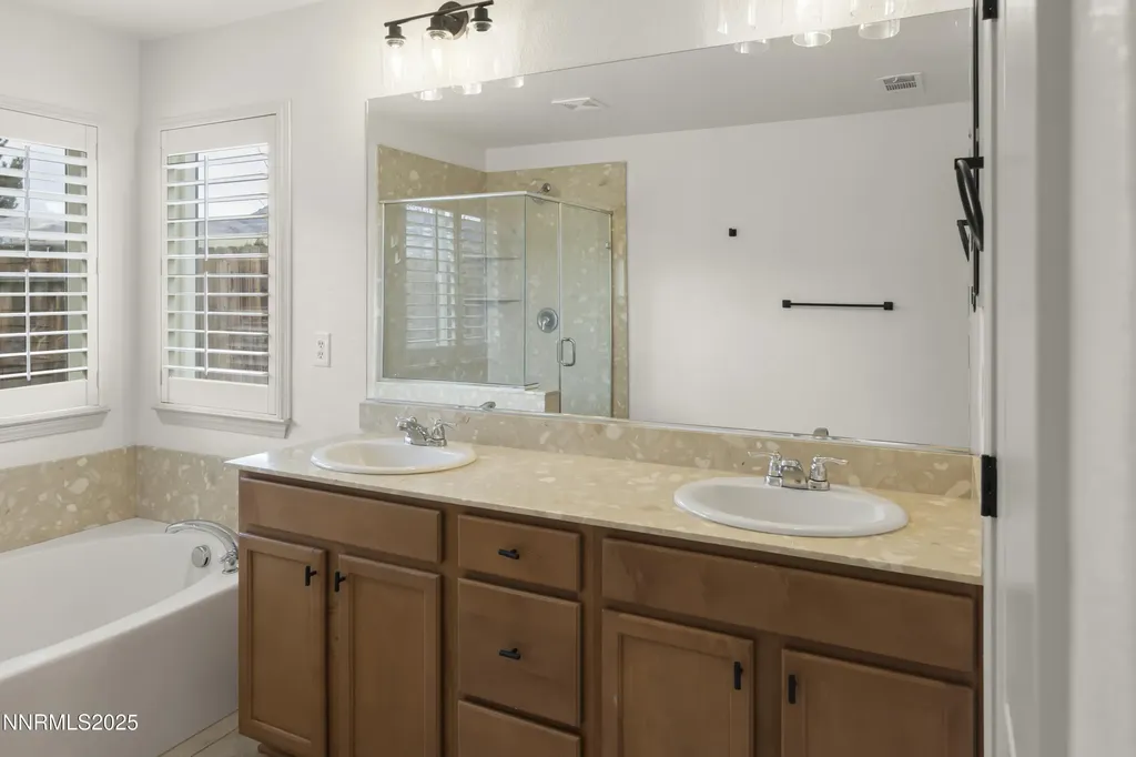 138 Bethpage Dayton NV 89403
