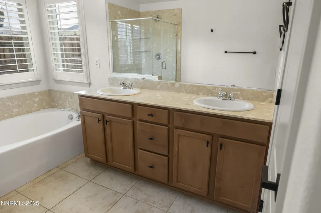 138 Bethpage Dayton NV 89403