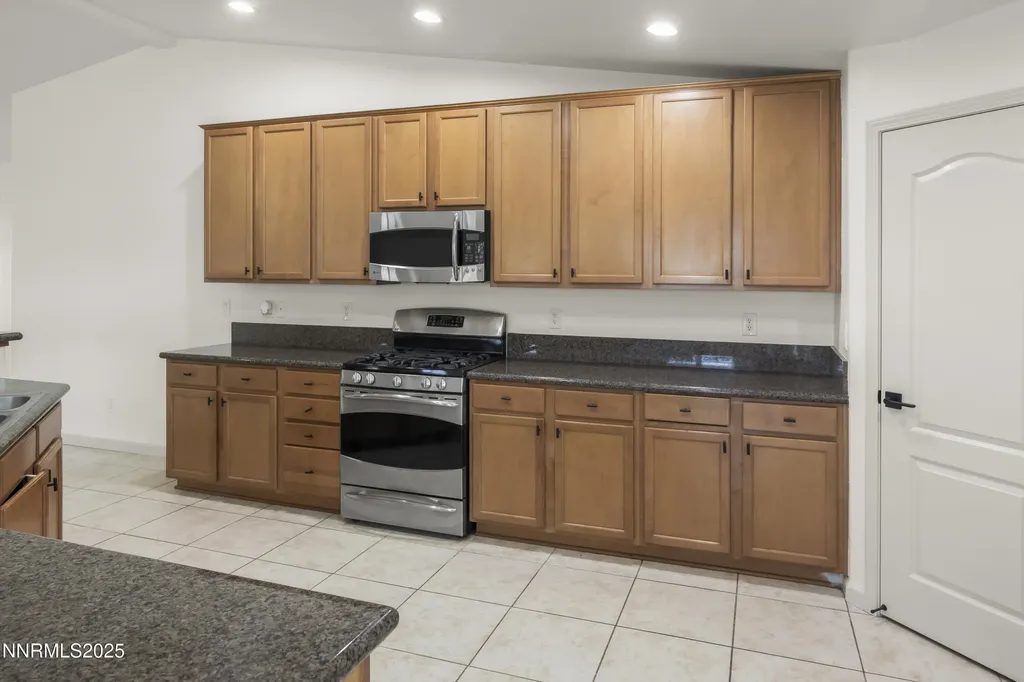 138 Bethpage Dayton NV 89403