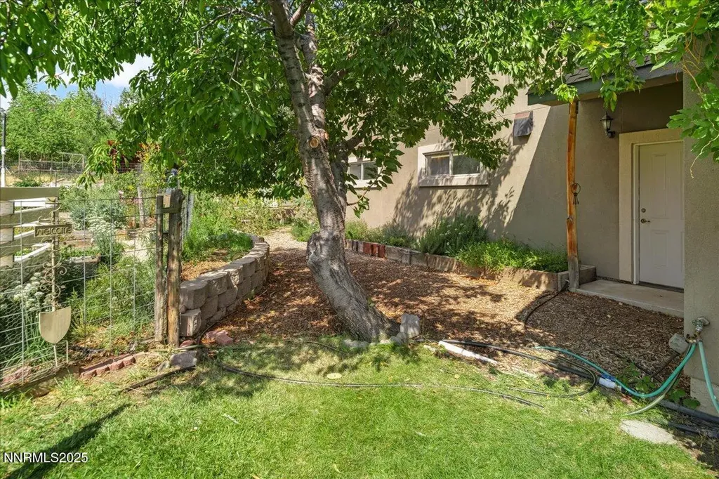 1516 Coleman Reno NV 89503