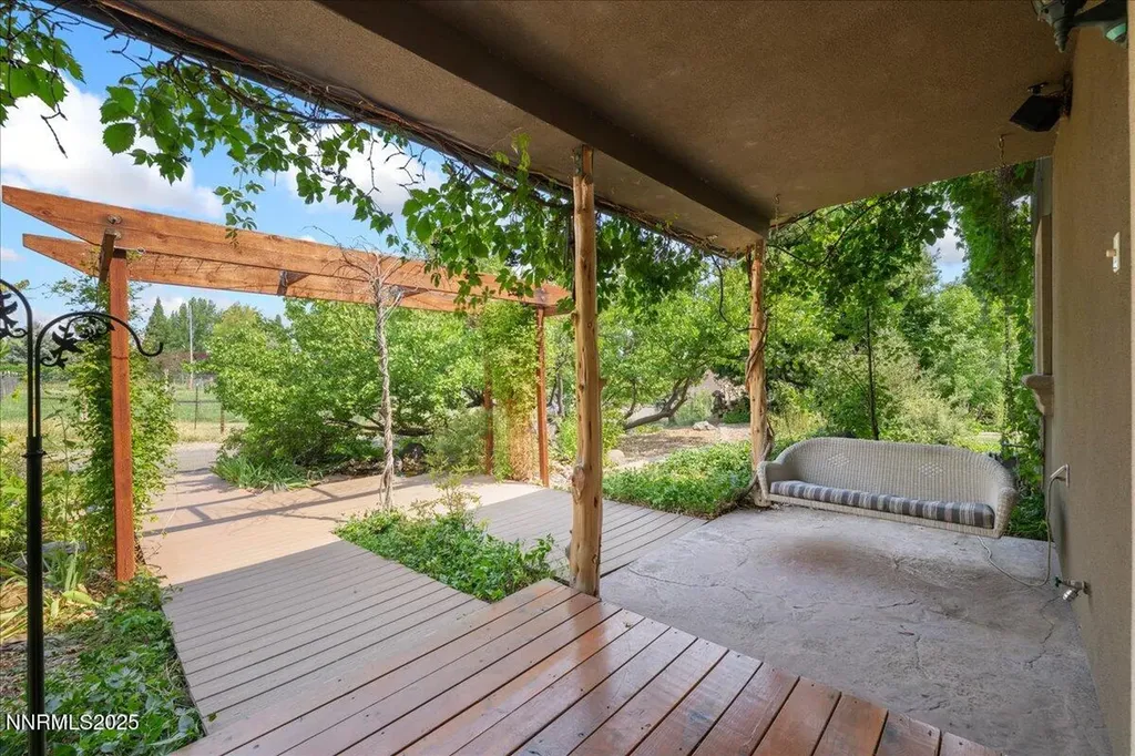 1516 Coleman Reno NV 89503