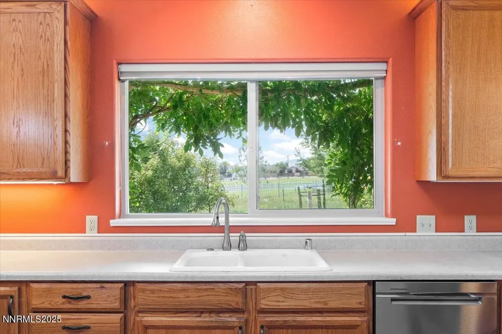 1516 Coleman Reno NV 89503