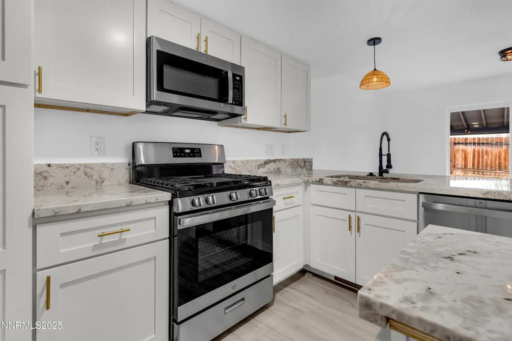 2738 Waterfield Sparks NV 89434
