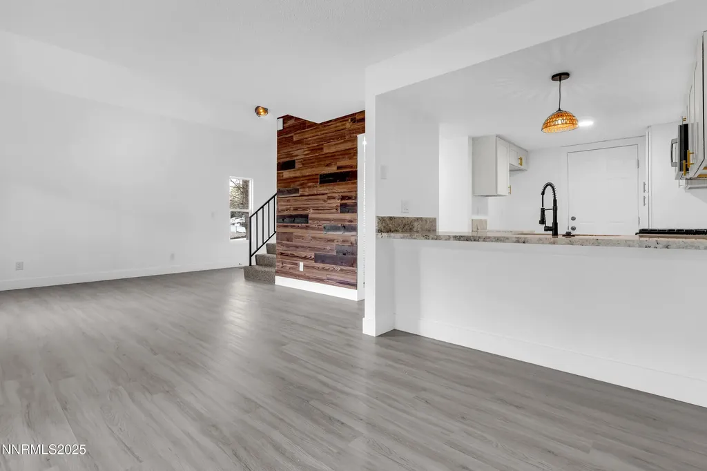 2738 Waterfield Sparks NV 89434