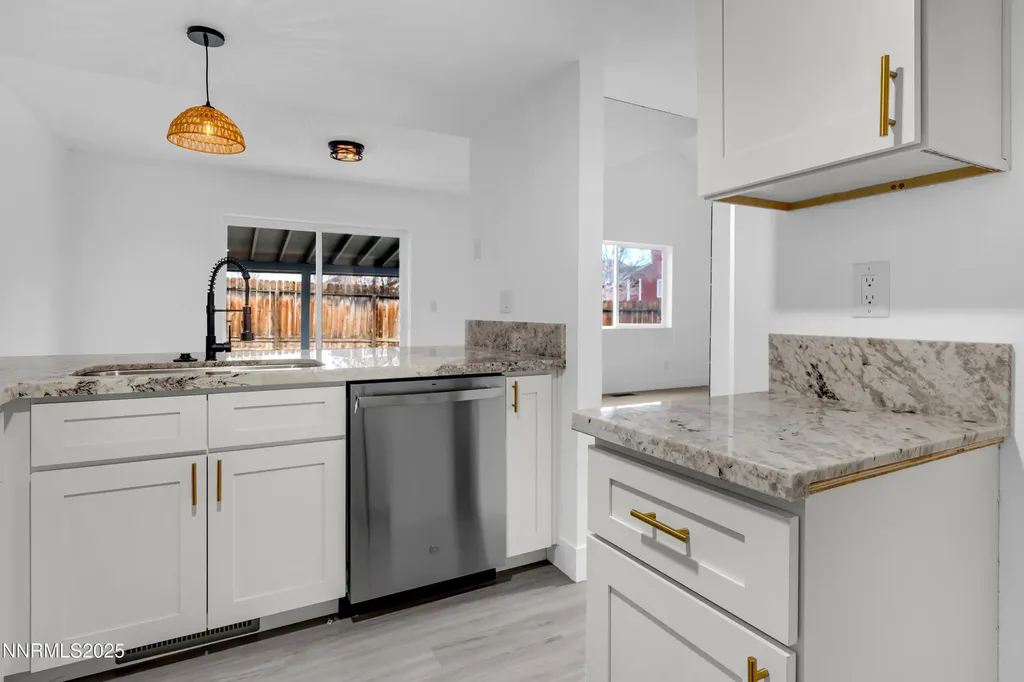 2738 Waterfield Sparks NV 89434