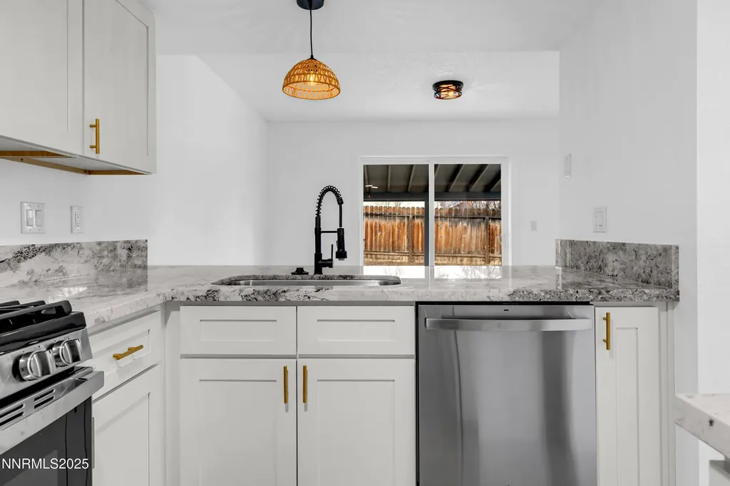 2738 Waterfield Sparks NV 89434