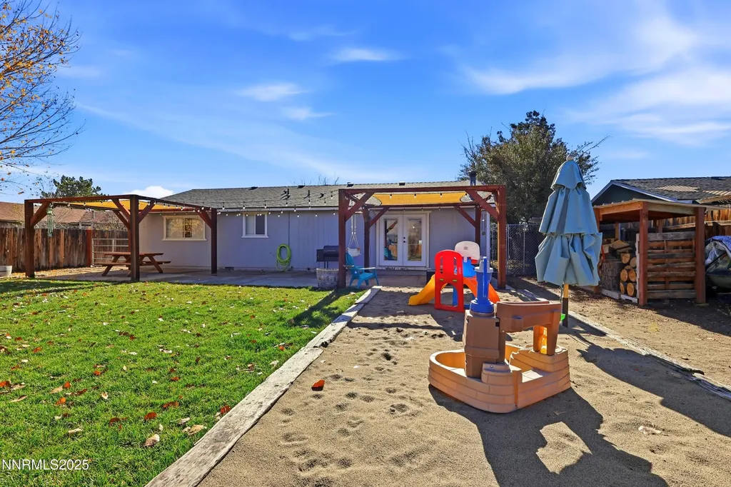 632 Occidental Dayton NV 89403